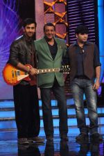 Ranbir Kapoor, Sanjay Dutt on the sets of Big Boss 5 in Lonavala, Mumbai on 29th Oct 2011 (41).JPG